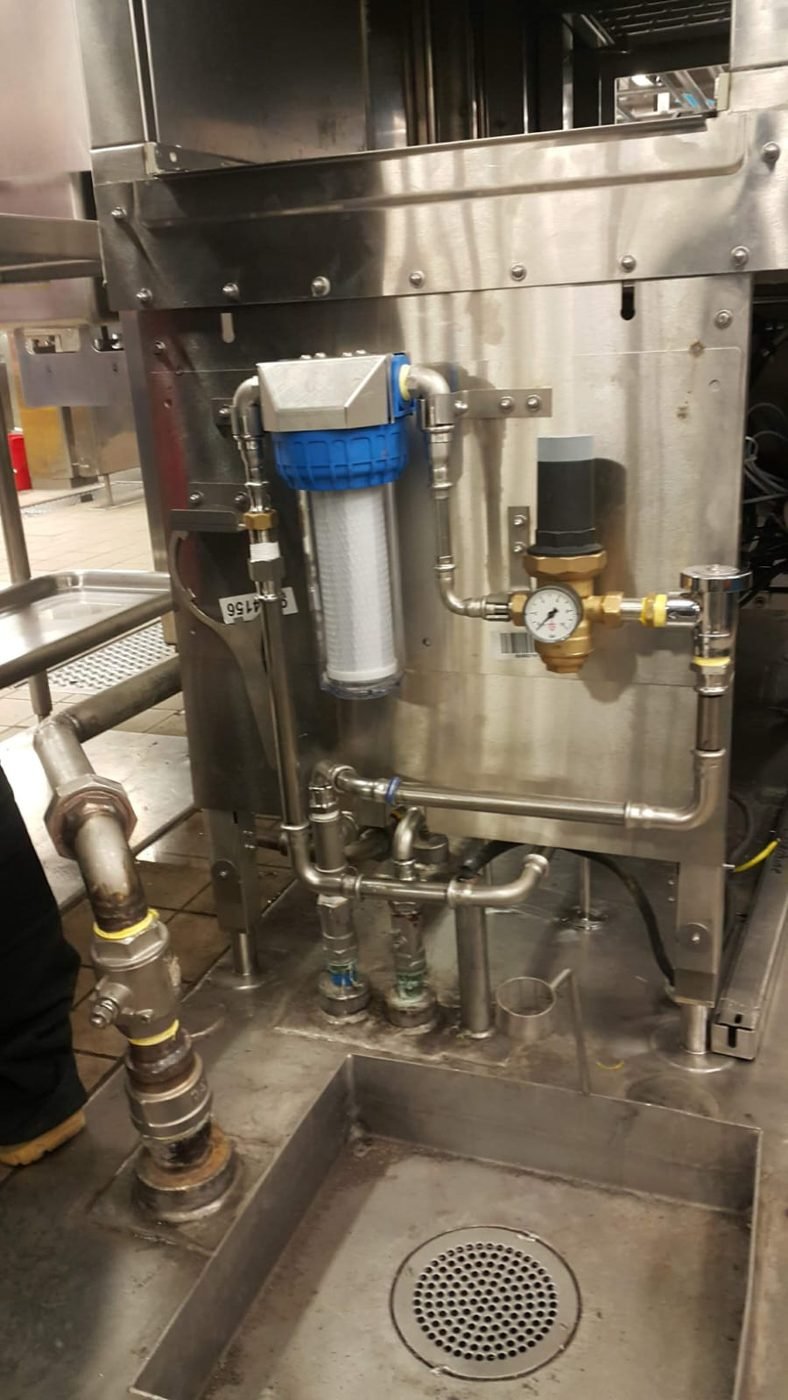 Water treatment line — Filtration, pressure regulation and drainage tie-in