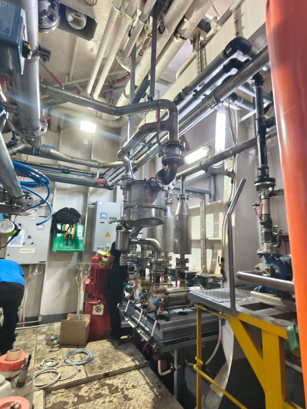 System installation — Engine room · skid and pipework connection